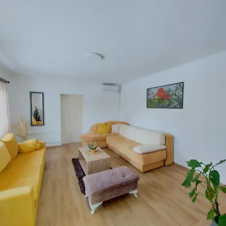 Feriehus Vikendica Sapat Sume